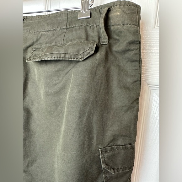 BANANA REPUBLIC Olive Green Cargo Shorts Cotton Linen Blends 5” Inseam Army Grn - Picture 5 of 7